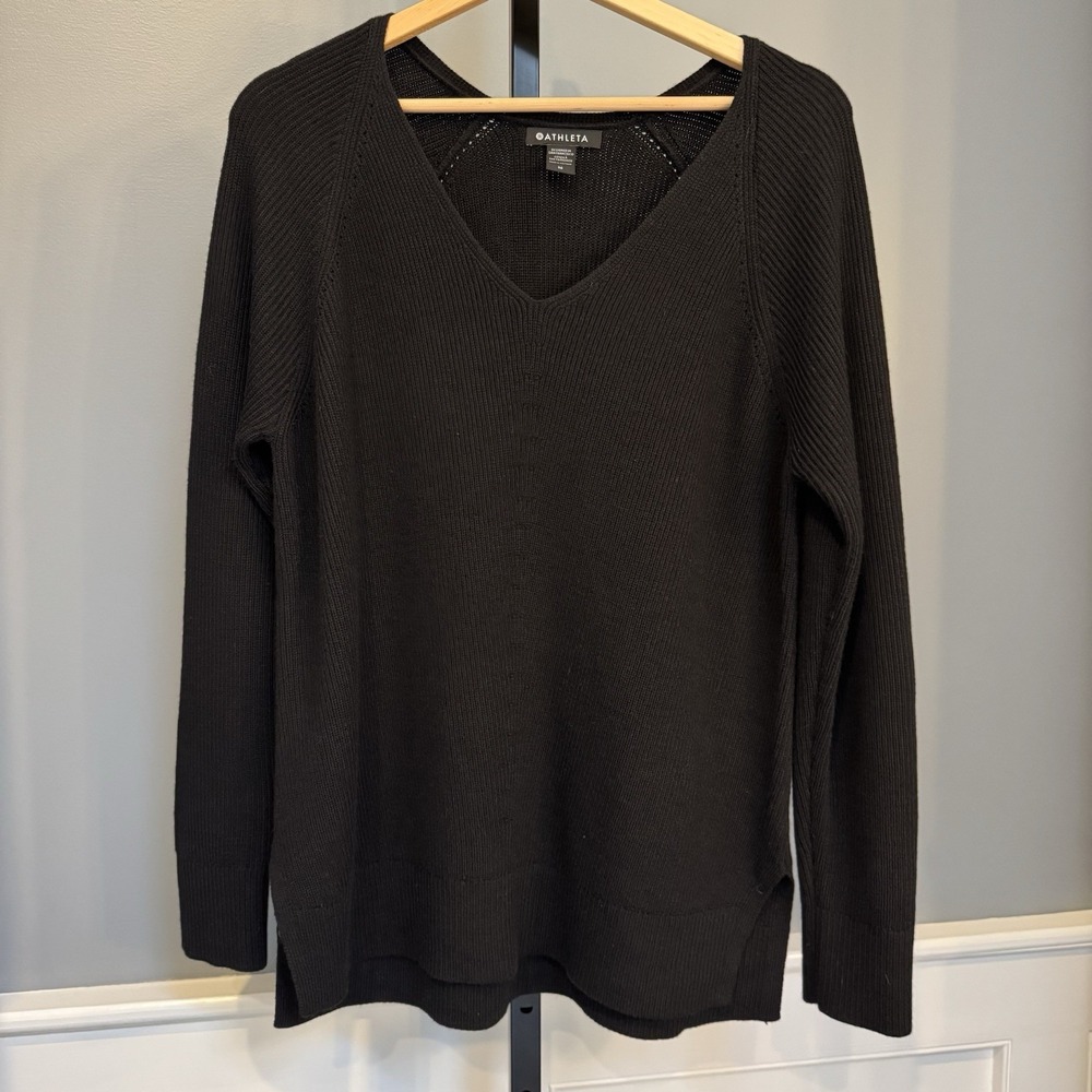 Athleta Hanover V Neck‎ Sweater Women's M Black Pullover  Merino Polyester Blend